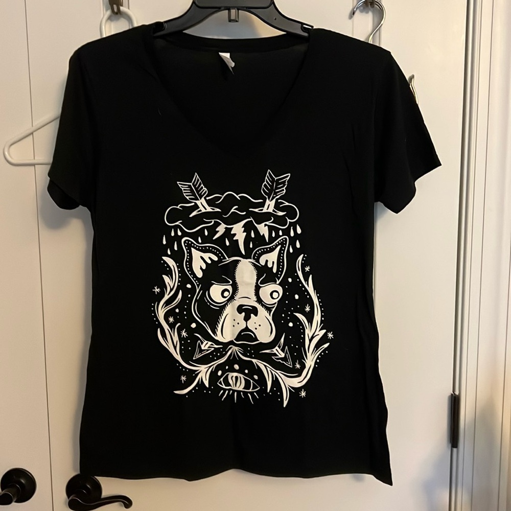Boston Terrier v neck T-NWOT